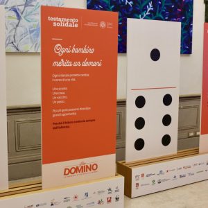 Carta Effetto Domino di Fondazione l’Albero della Vita dedicata ai lasciti solidali